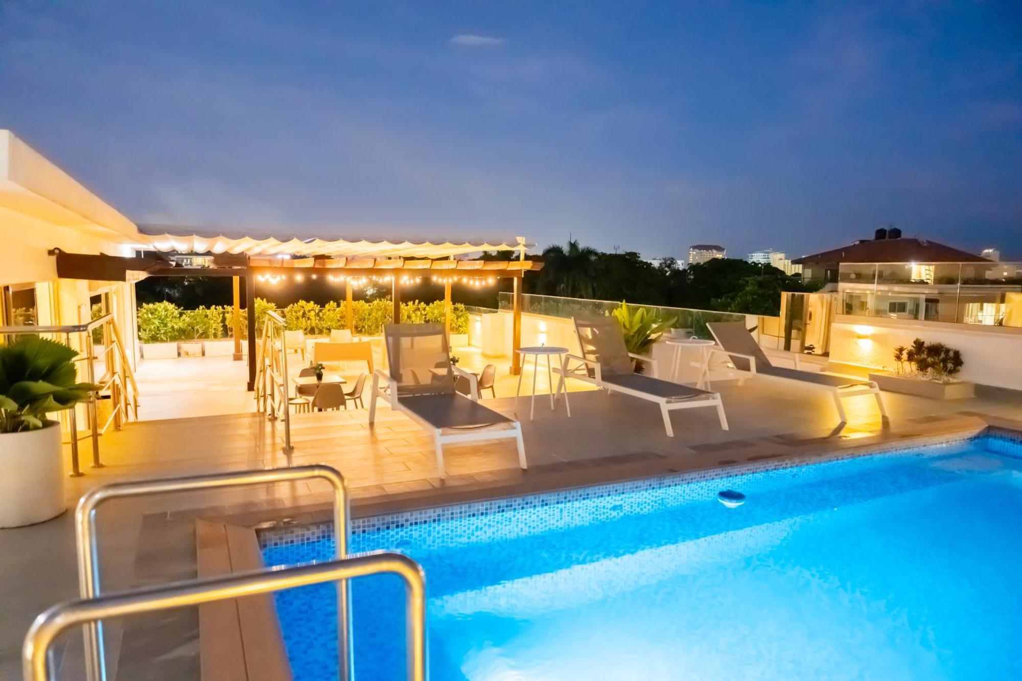 Hotel Stay Here Suites Santo Domingo Esterno foto